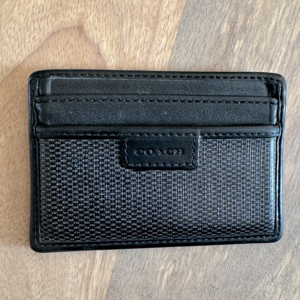 Coach Card Holder- great condition, amazing gift or stocking stuffer